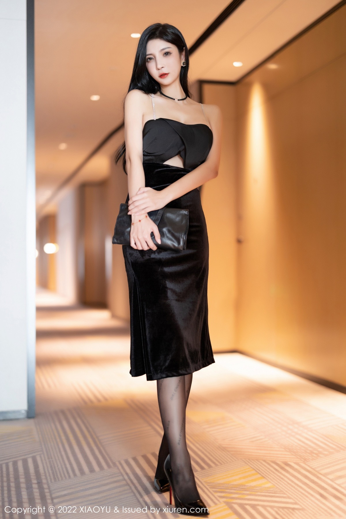 [XIAOYU]高清写真图 2022.11.21 VOL.908 小蛮妖Yummy 礼裙美腿