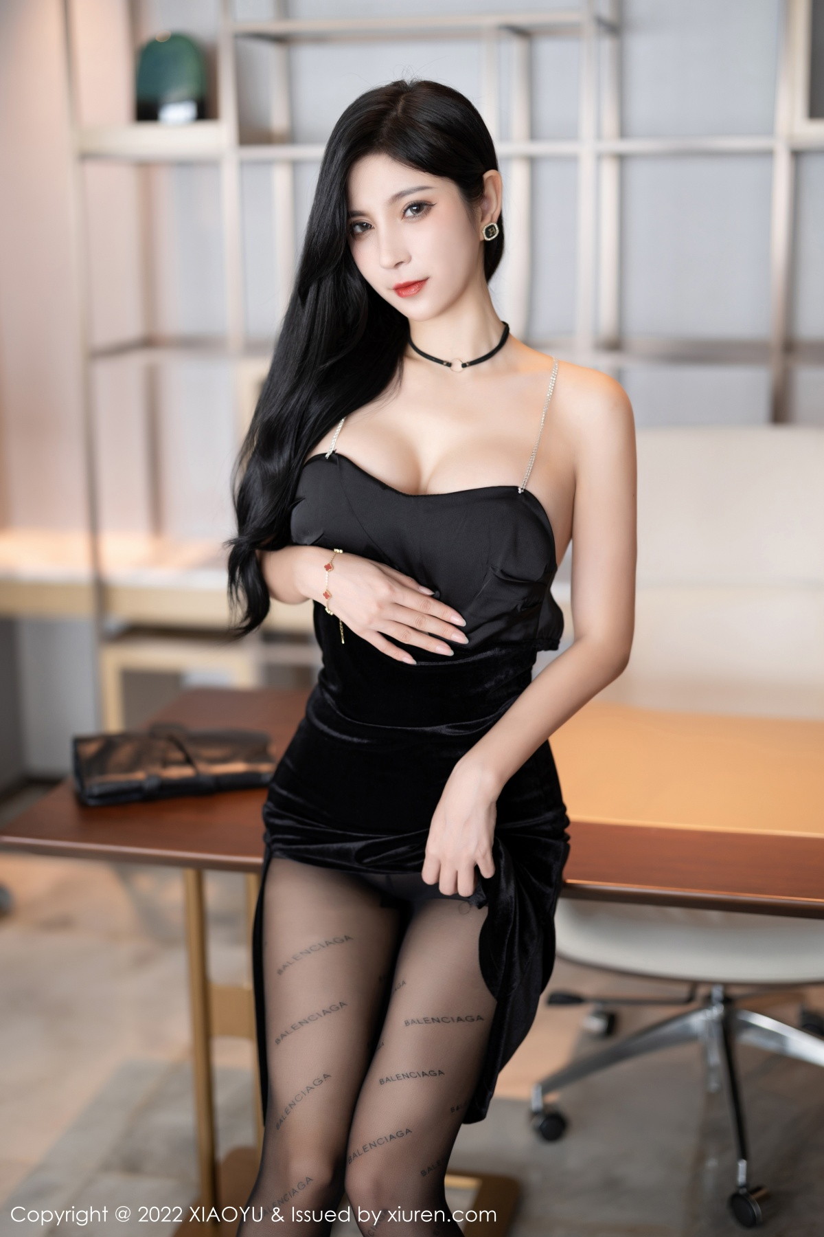 [XIAOYU]高清写真图 2022.11.21 VOL.908 小蛮妖Yummy 礼裙美腿