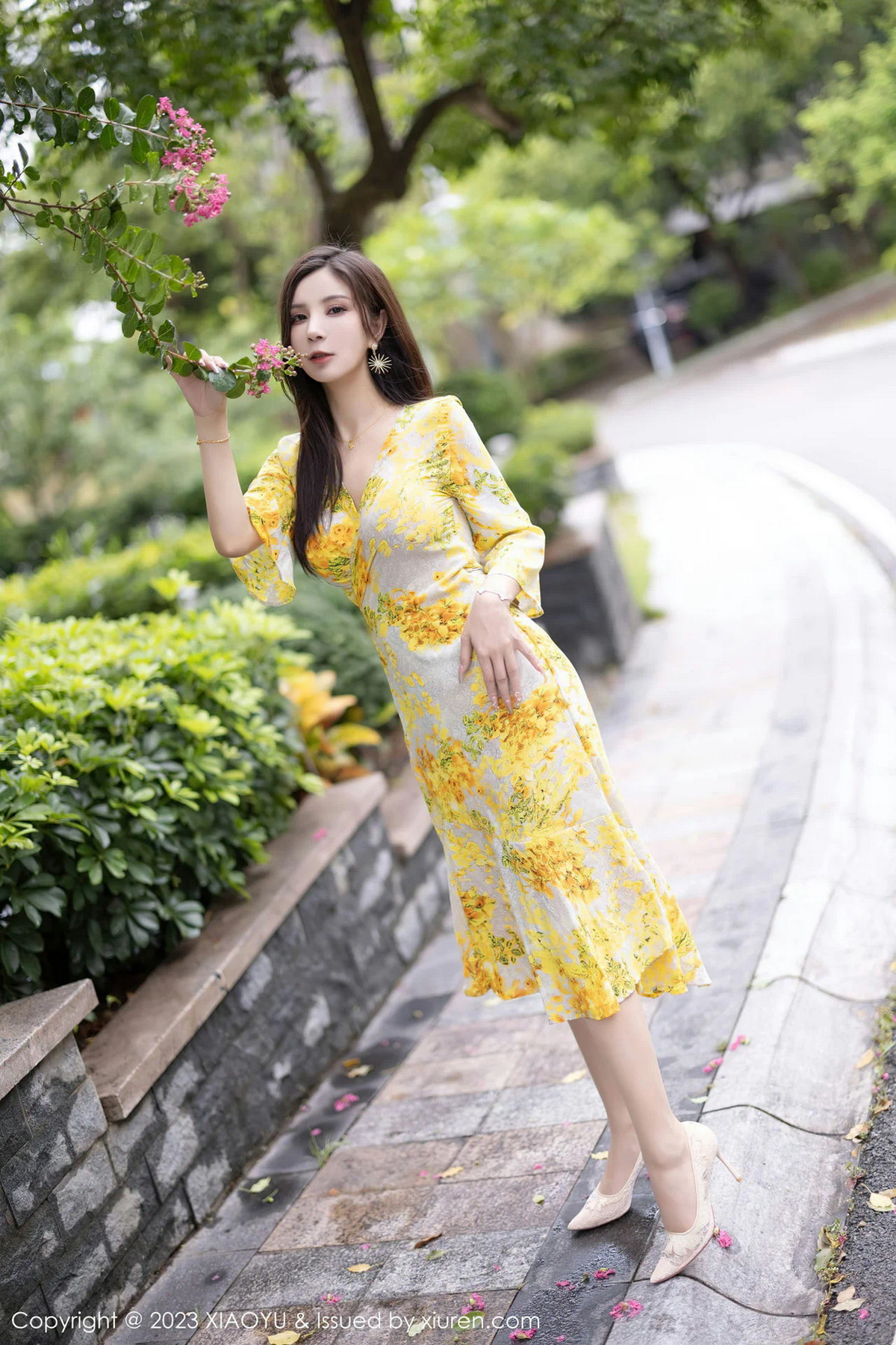 [XIAOYU]高清写真图 2023.07.10 VOL.1066 小蛮妖Yummy 贵州旅拍