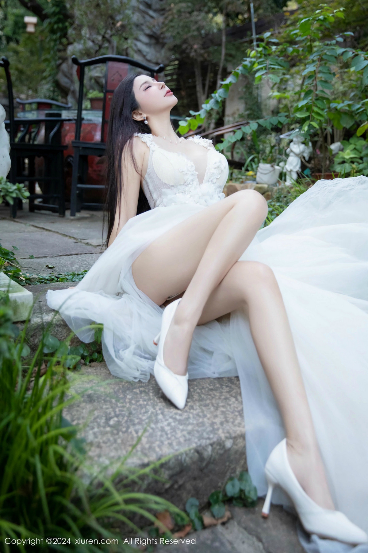 [XiuRen]高清写真图 2024.12.05 No.9552 小蛮妖Yummy 丝袜美臀