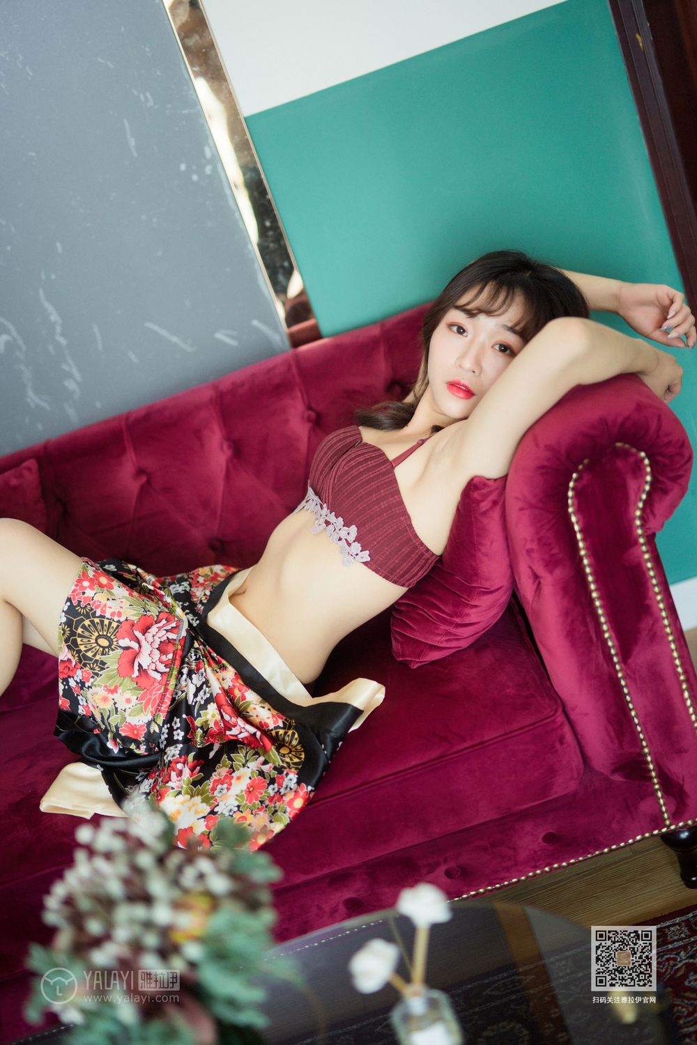 [YALAYI雅拉伊]高清写真图 2020.01.08 Vol.514 紫红天鹅绒 小颖