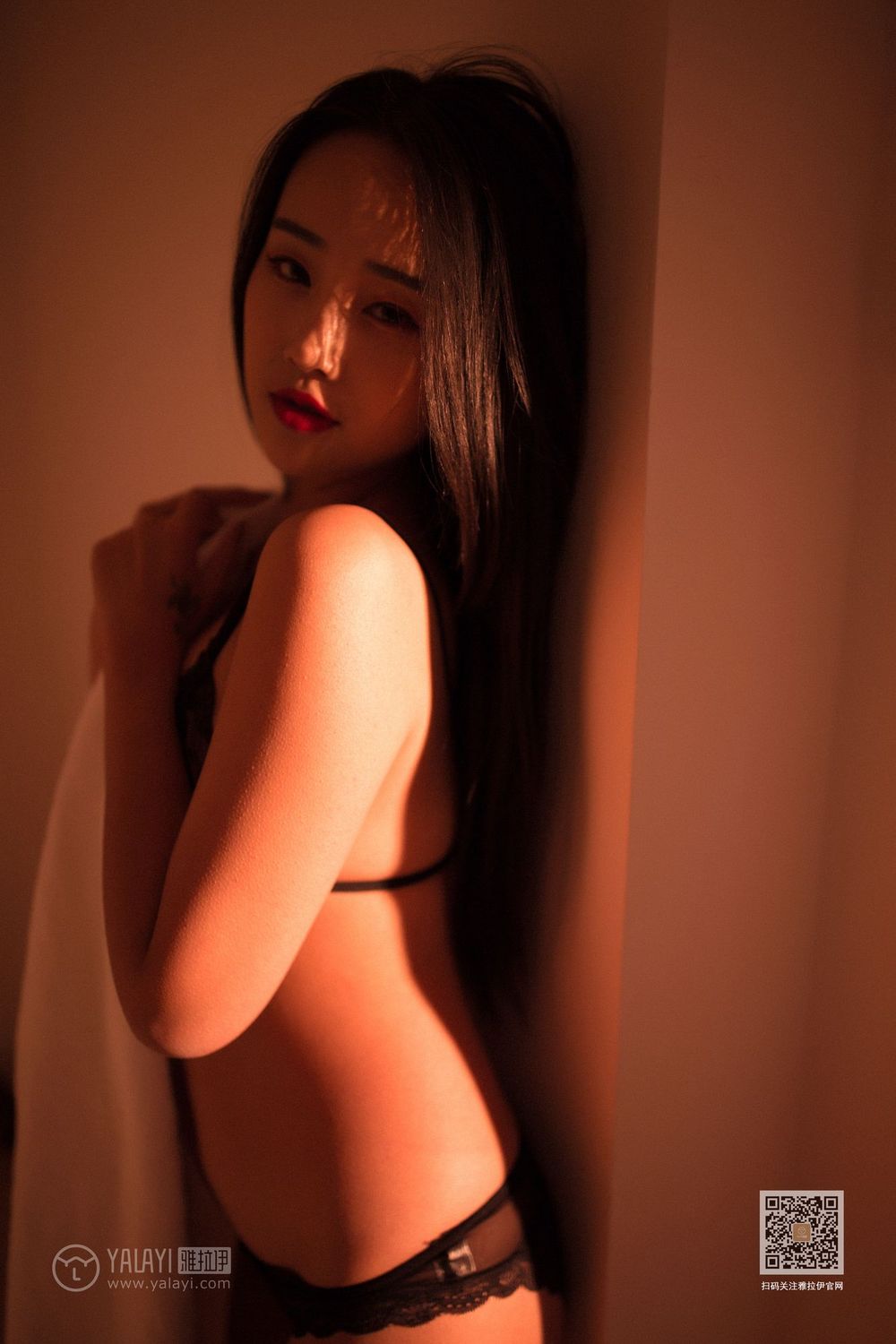 [YALAYI雅拉伊]高清写真图 2020.01.16 Vol.522 黑色尤物 优优