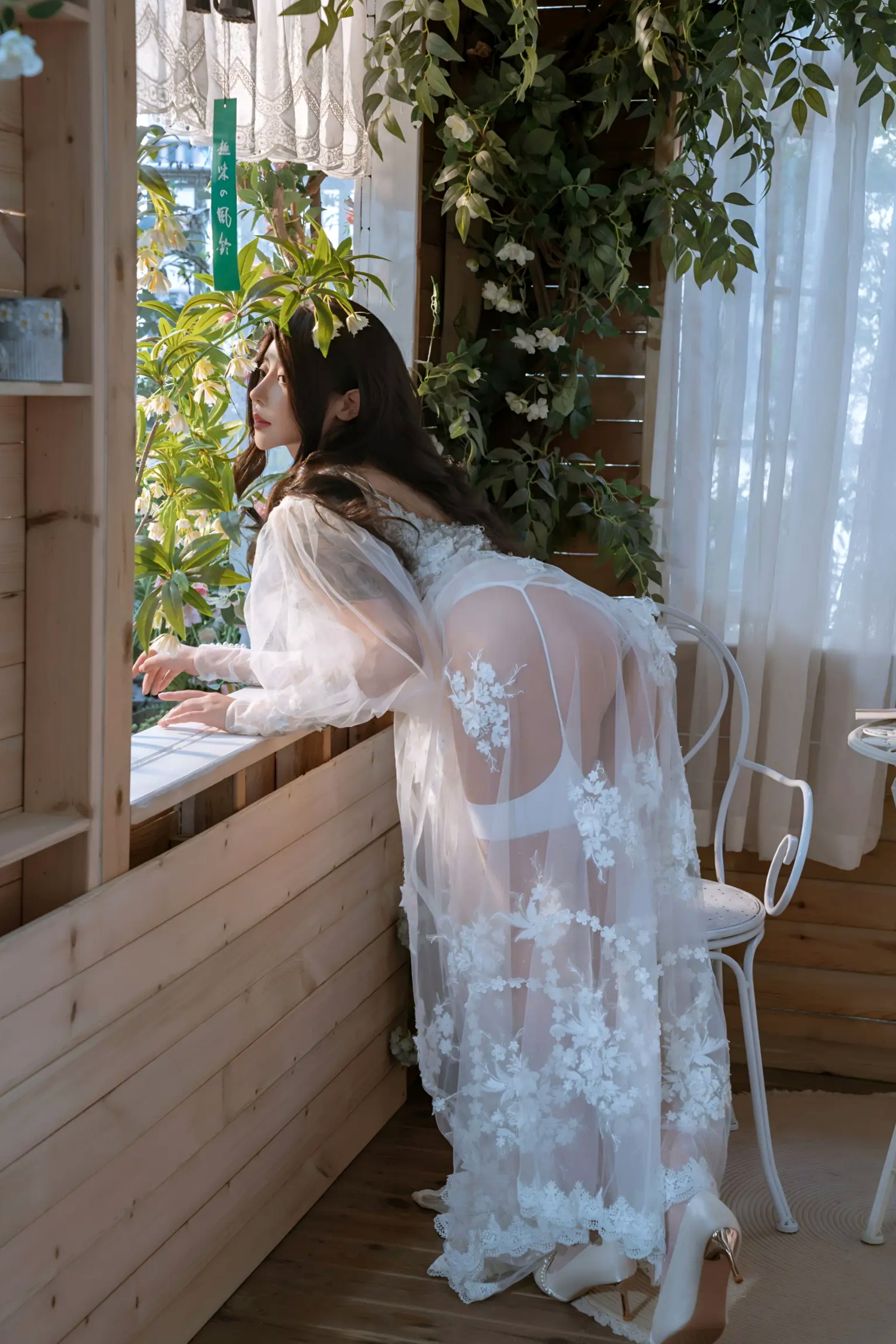 Gallery - 奈汐酱nice绝美下午茶写真，白纱蕾丝私房诱惑，花海光影与绝妙曲线的视觉盛宴私房照性感诱惑丝袜清纯 奈汐酱女神私房照_秀色女神 - image 10