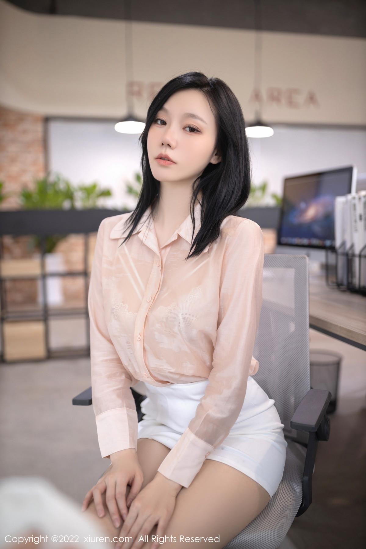 [XiuRen]高清写真图 2022.12.06 No.5960 安然anran 短裙美腿