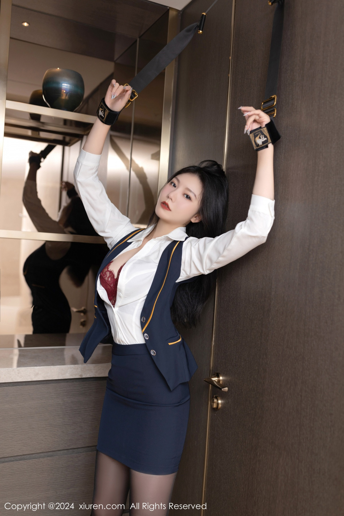 [XiuRen]高清写真图 2024.01.16 No.7968 安然anran 短裙黑丝