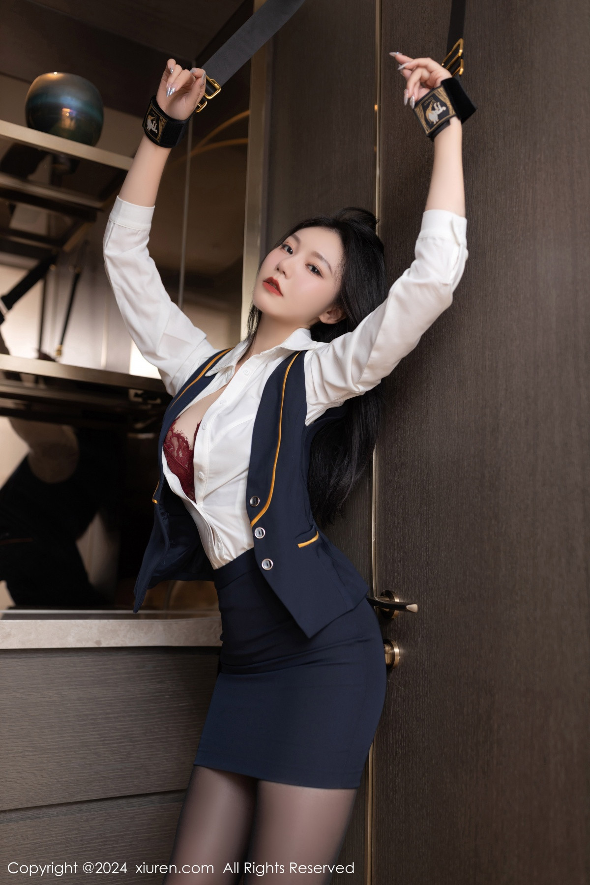 [XiuRen]高清写真图 2024.01.16 No.7968 安然anran 短裙黑丝
