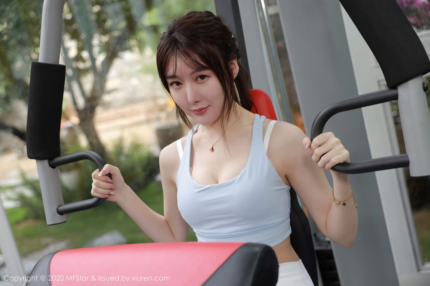 [MFStar]高清写真图 2020.08.10 VOL.365 薛琪琪sandy
