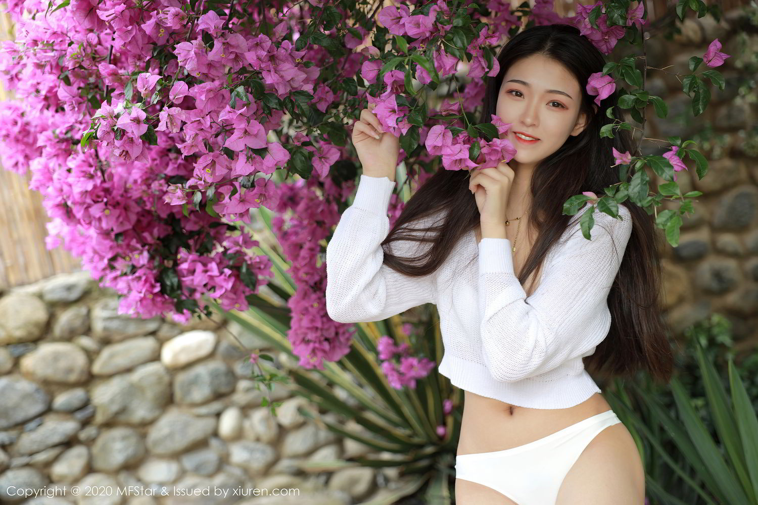 [MFStar]高清写真图 2020.06.28 VOL.334 Laura苏雨彤