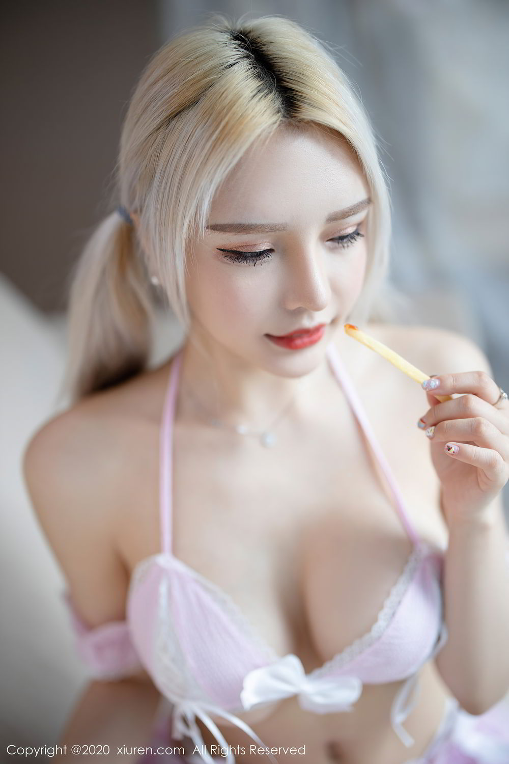 [XiuRen]高清写真图 2020.08.20 No.2467 淼淼小姐姐呀