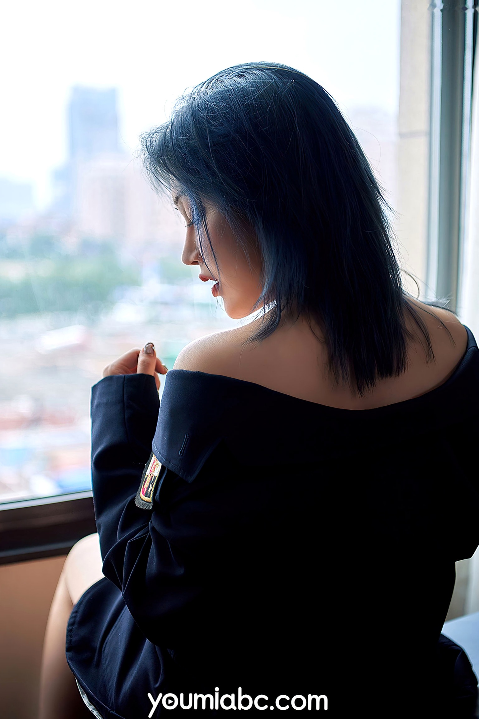 Gallery - YouMi尤蜜-2020.08.13-孙Amber-《缠绵挚爱》私房照，英伦制服诱惑，纹身美腿极致视觉盛宴尤蜜荟 - Chiness Model 私房照制服性感美腿诱惑 孙Amber女神私房照_秀色女神 - image 6