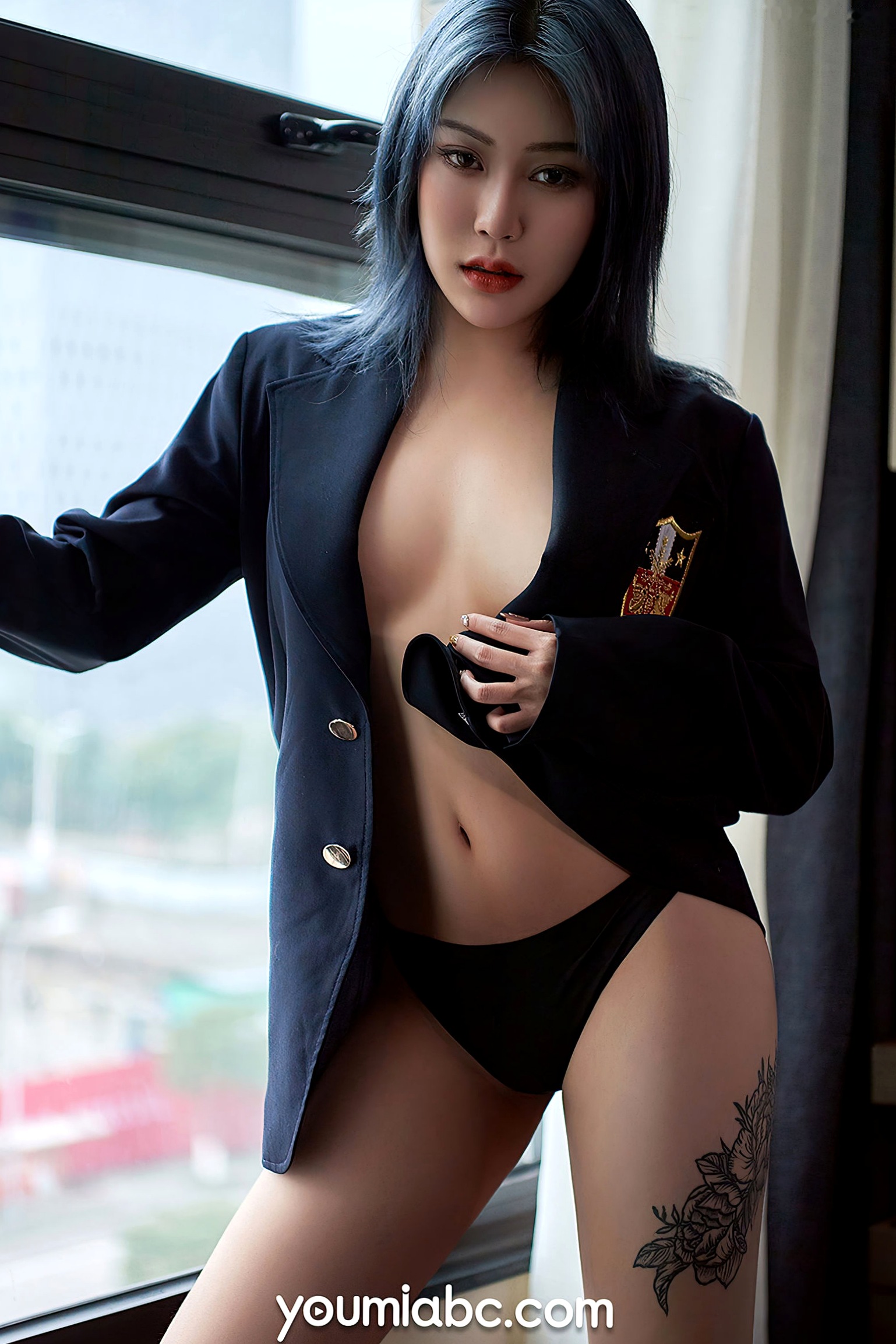 Gallery - YouMi尤蜜-2020.08.13-孙Amber-《缠绵挚爱》私房照，英伦制服诱惑，纹身美腿极致视觉盛宴尤蜜荟 - Chiness Model 私房照制服性感美腿诱惑 孙Amber女神私房照_秀色女神 - image 11