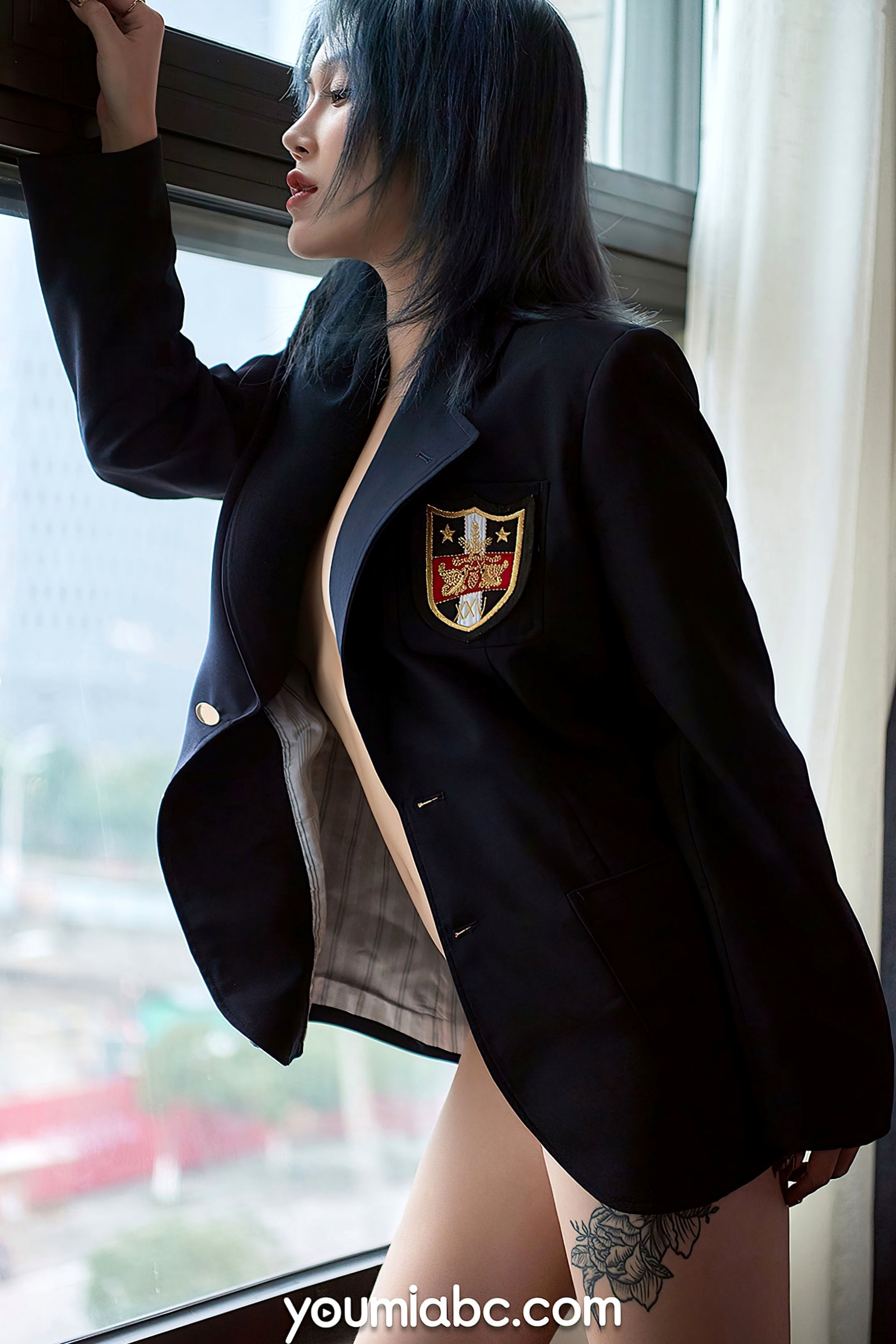 Gallery - YouMi尤蜜-2020.08.13-孙Amber-《缠绵挚爱》私房照，英伦制服诱惑，纹身美腿极致视觉盛宴尤蜜荟 - Chiness Model 私房照制服性感美腿诱惑 孙Amber女神私房照_秀色女神 - image 12