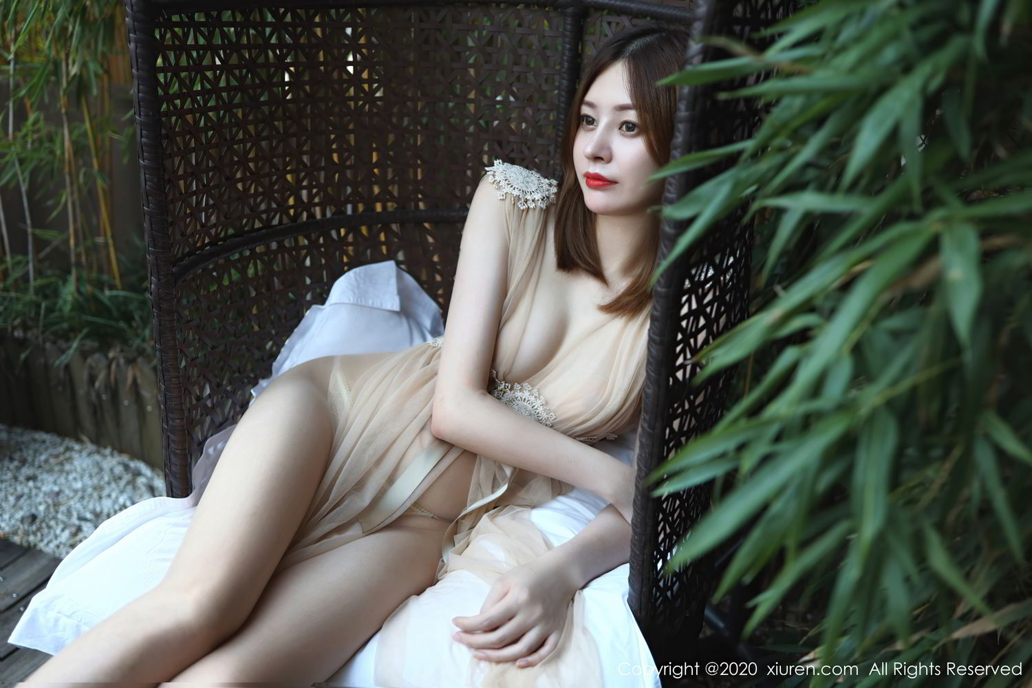 [XiuRen]高清写真图 2020.09.30 No.2623 樱花Elsa