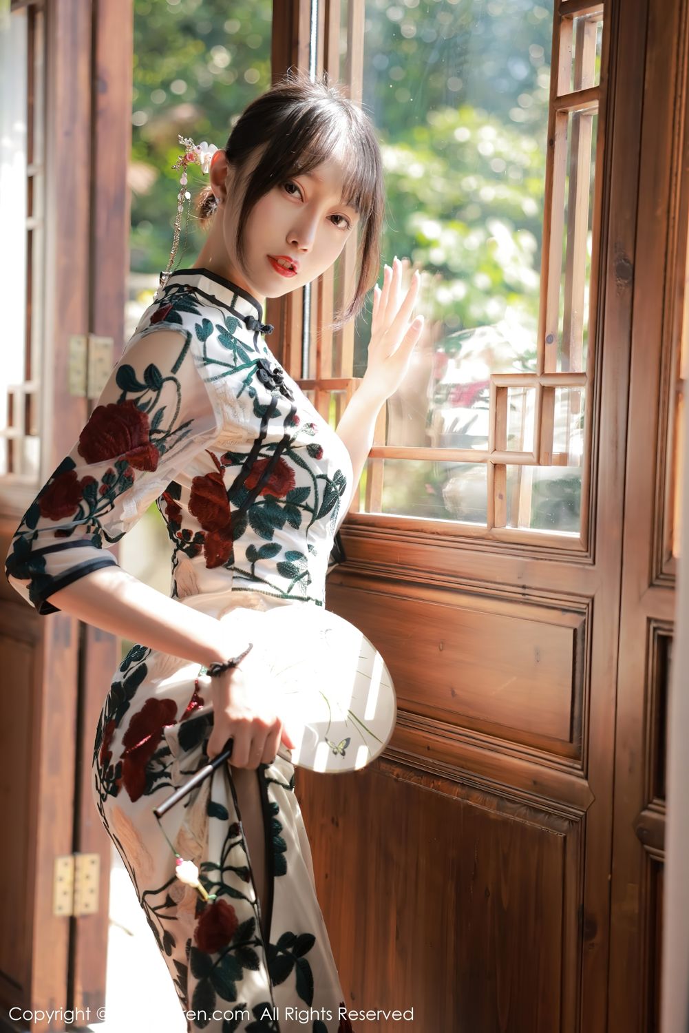 [XiuRen]高清写真图 2022.06.28 No.5199 玥儿玥er