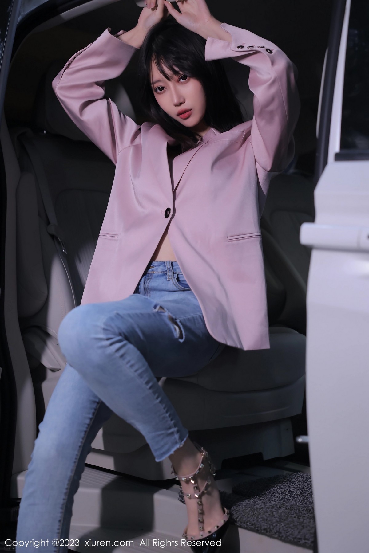 [XiuRen]高清写真图 2023.03.03 No.6355 玥儿玥er 万宁旅拍