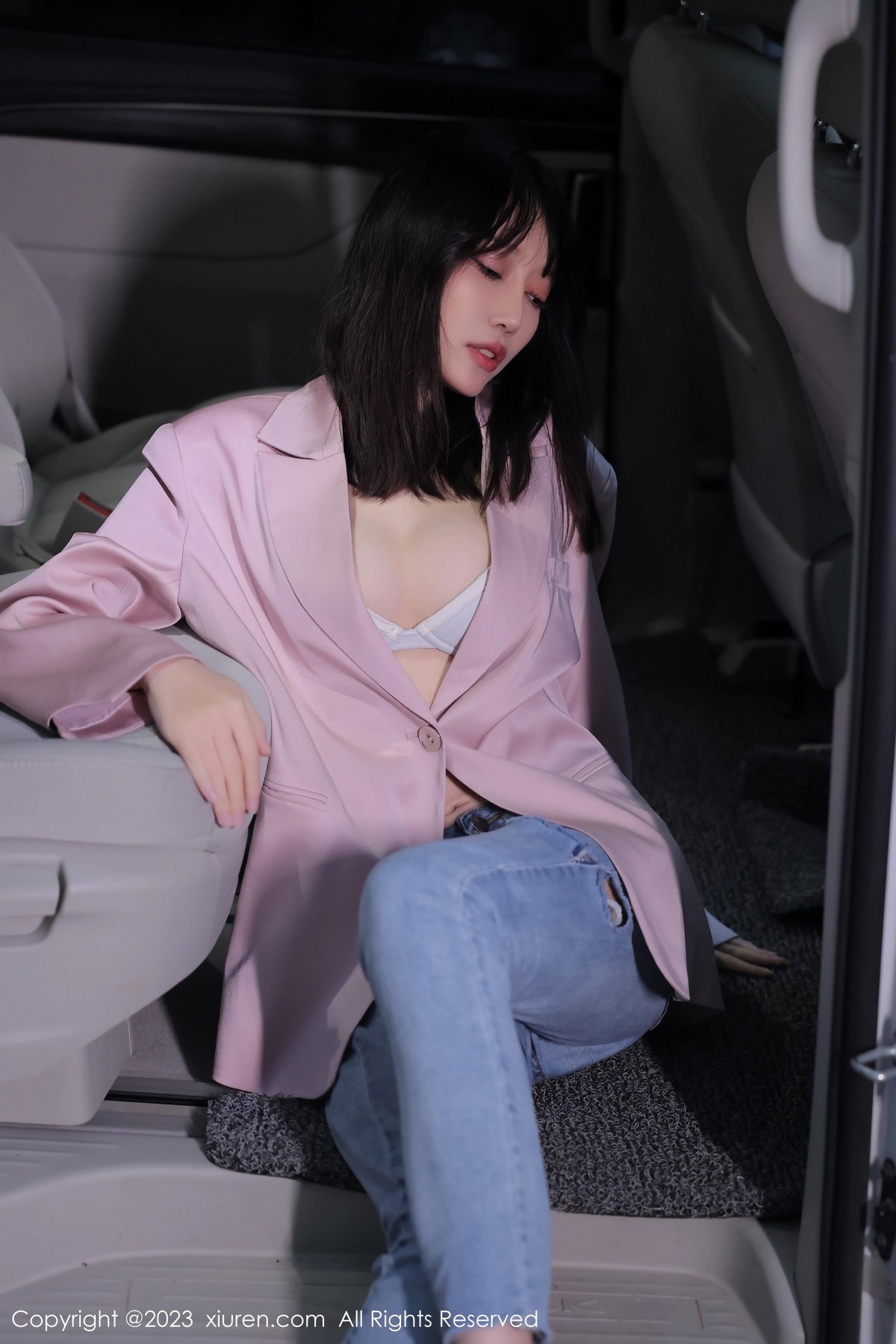 [XiuRen]高清写真图 2023.03.03 No.6355 玥儿玥er 万宁旅拍