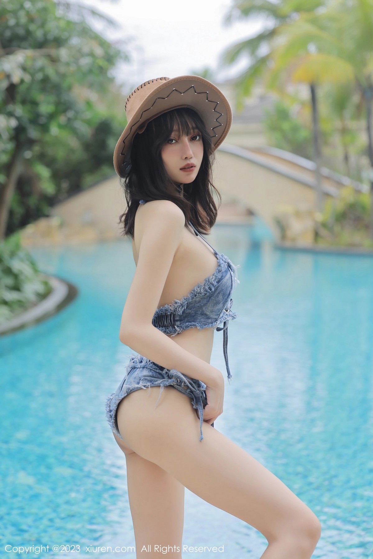 [XiuRen]高清写真图 2023.03.31 No.6504 玥儿玥er 万宁旅拍