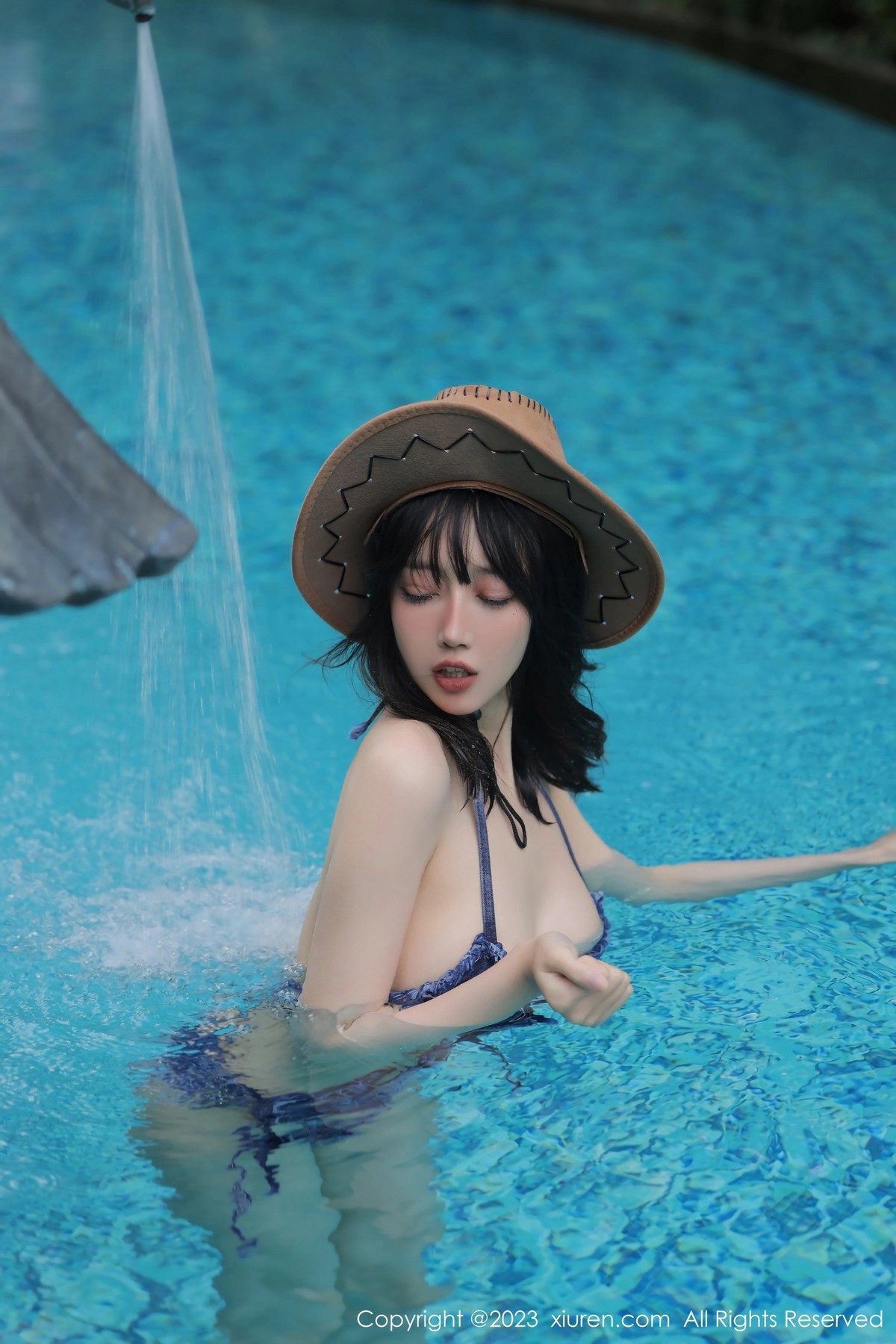 [XiuRen]高清写真图 2023.03.31 No.6504 玥儿玥er 万宁旅拍