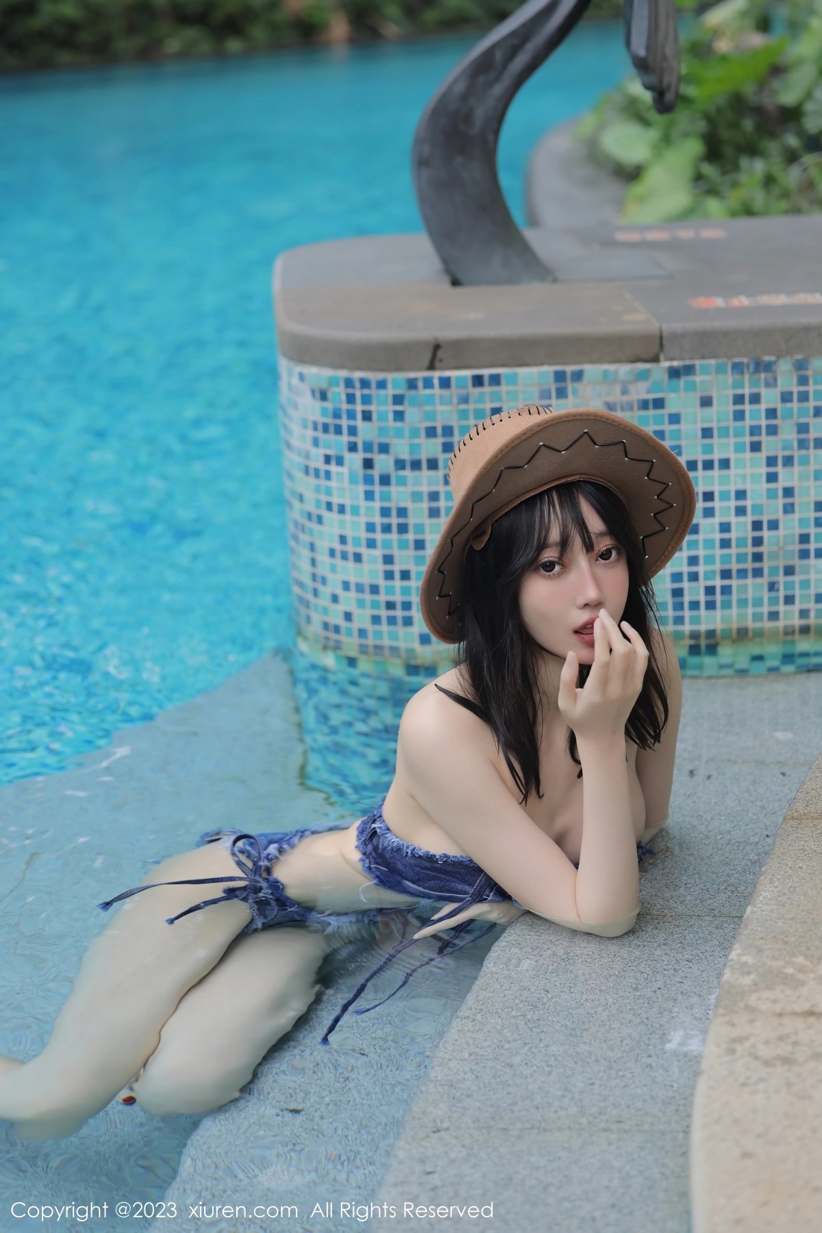 [XiuRen]高清写真图 2023.03.31 No.6504 玥儿玥er 万宁旅拍