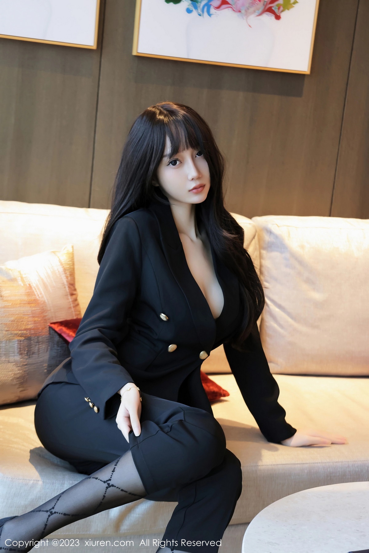 [XiuRen]高清写真图 2023.10.13 No.7502 玥儿玥er 制服美腿