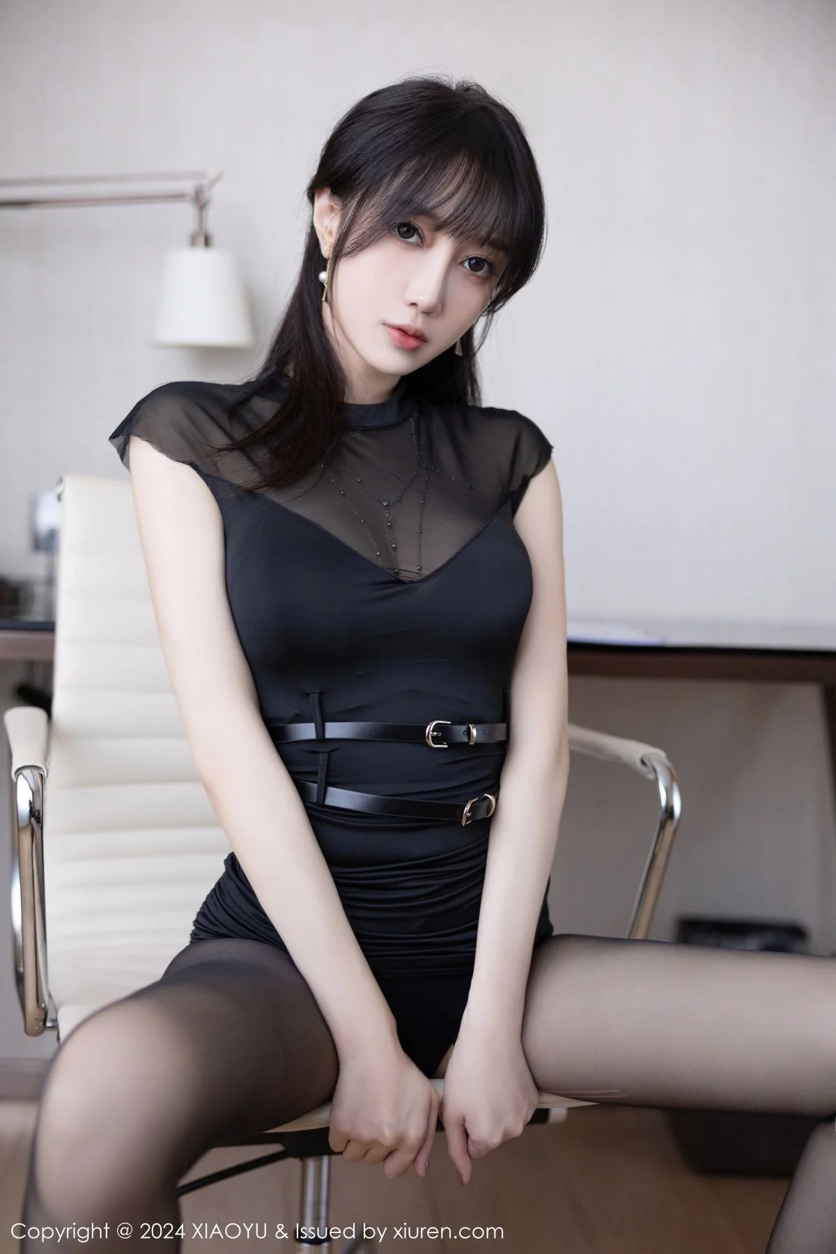 [XIAOYU]高清写真图 2024.01.08 VOL.1180 玥儿玥er 黑丝美腿