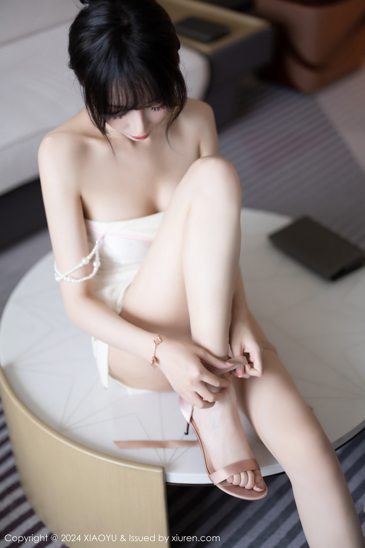[XIAOYU]高清写真图 2024.01.17 VOL.1186 玥儿玥er 旗袍美腿