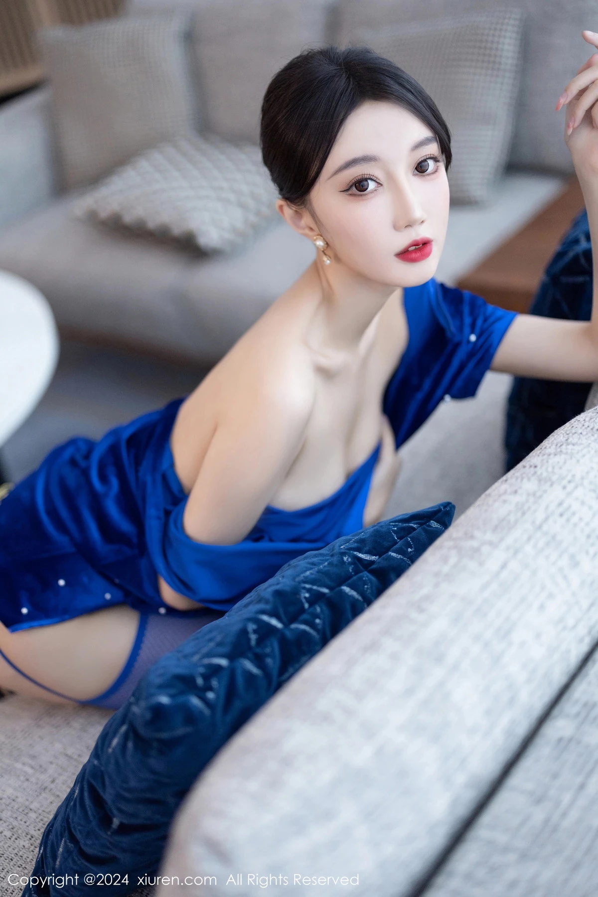 [XiuRen]高清写真图 2024.03.27 No.8298 玥儿玥 美腿清纯