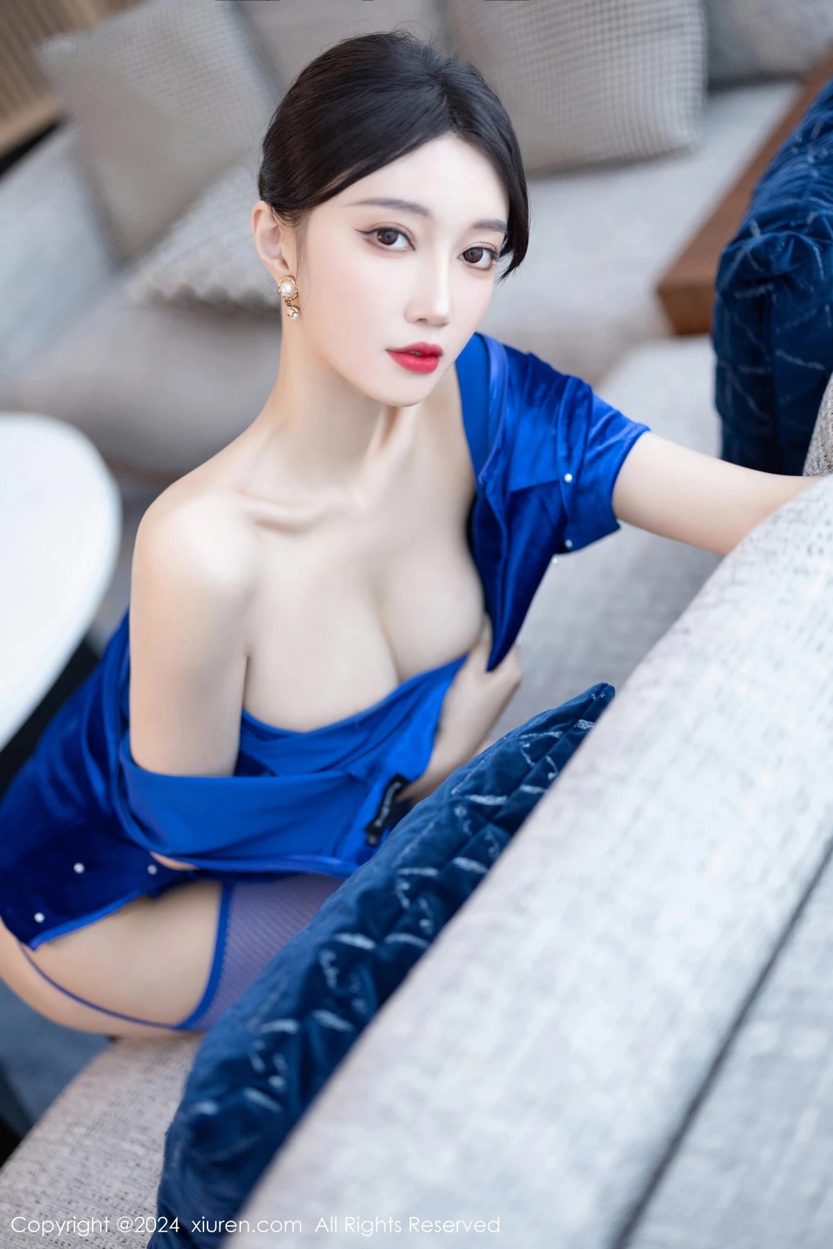 [XiuRen]高清写真图 2024.03.27 No.8298 玥儿玥 美腿清纯