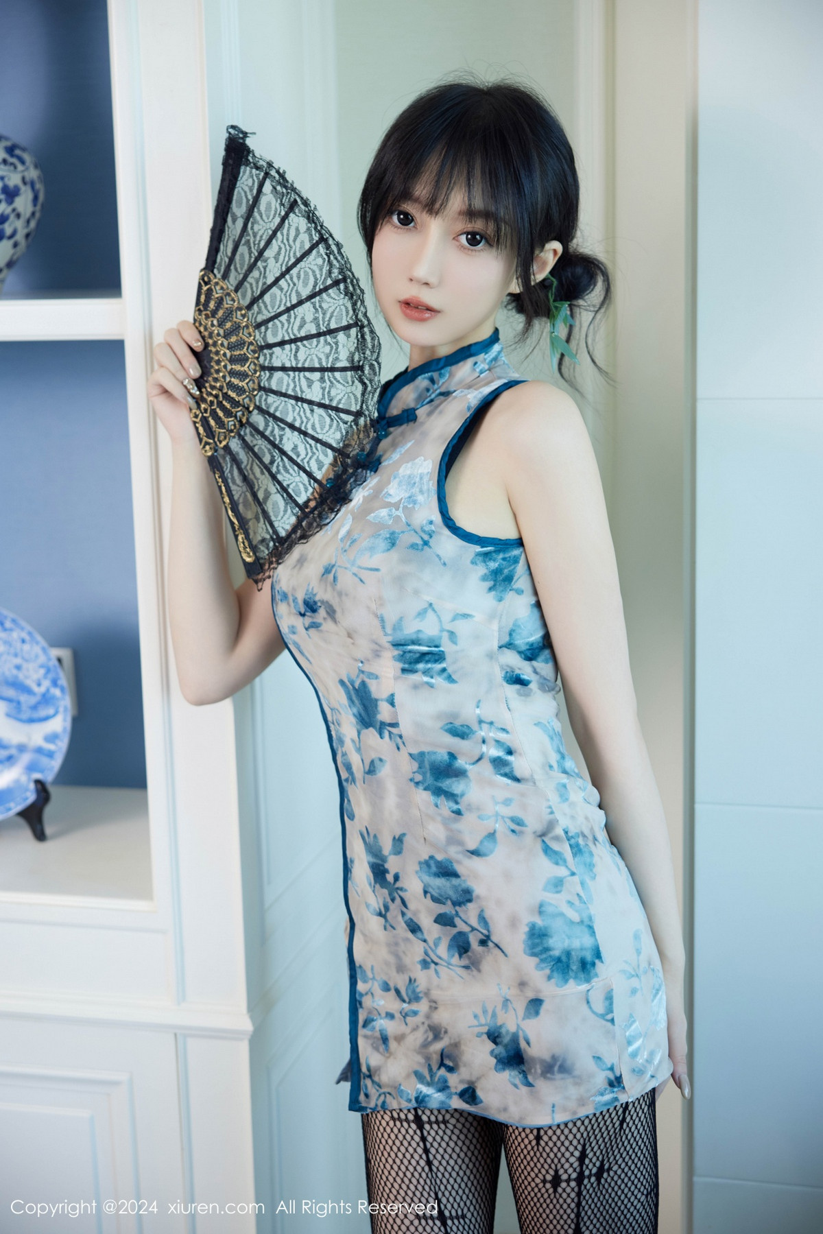 [XiuRen]高清写真图 2024.09.30 No.9236 玥儿玥er 美腿丝袜