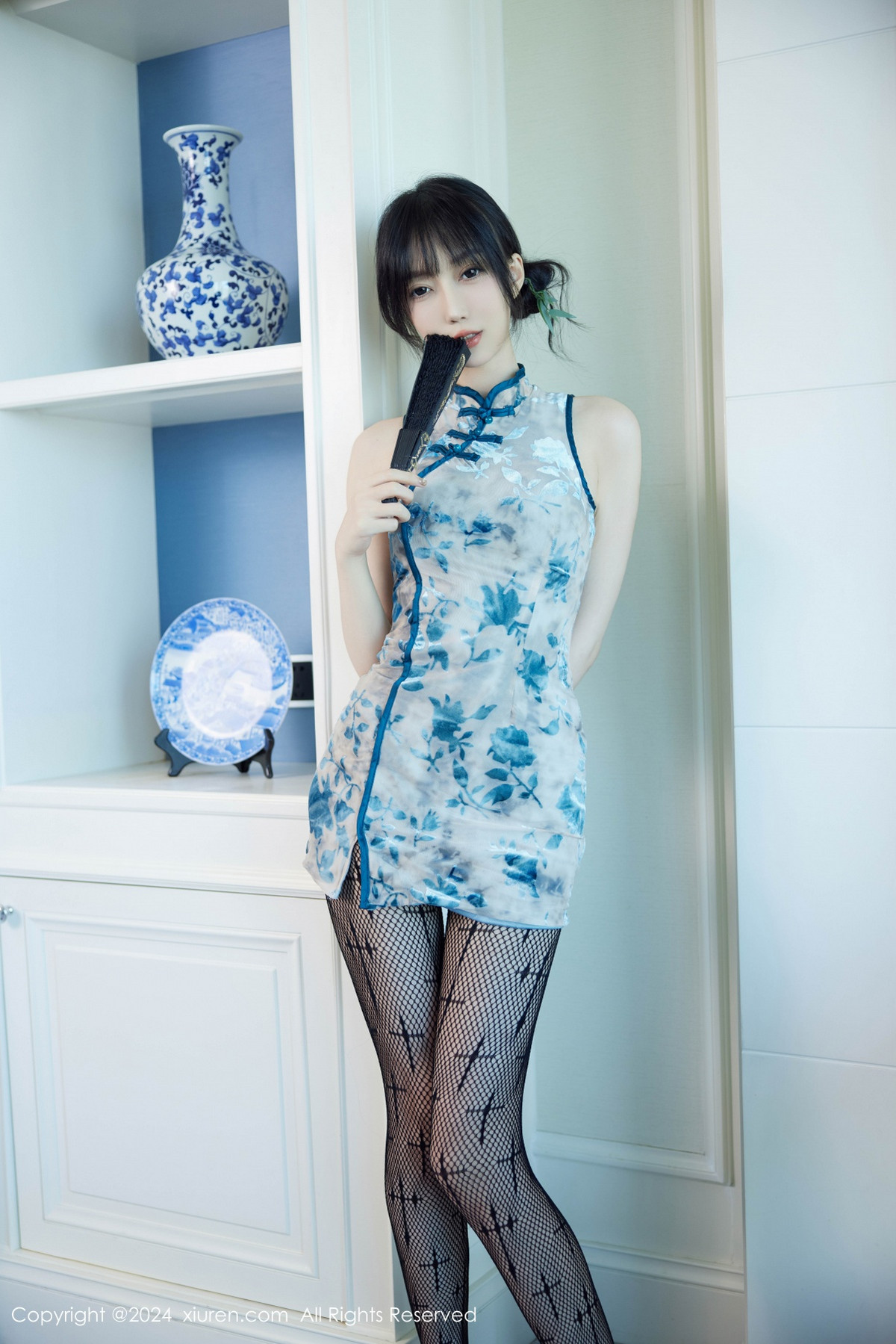 [XiuRen]高清写真图 2024.09.30 No.9236 玥儿玥er 美腿丝袜