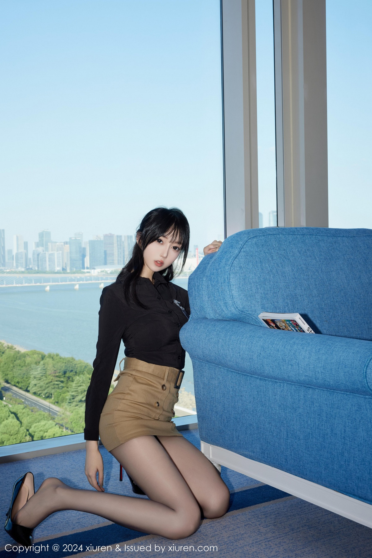 [XiuRen]高清写真图 2024.10.18 No.9309 玥儿玥er 短裙黑丝
