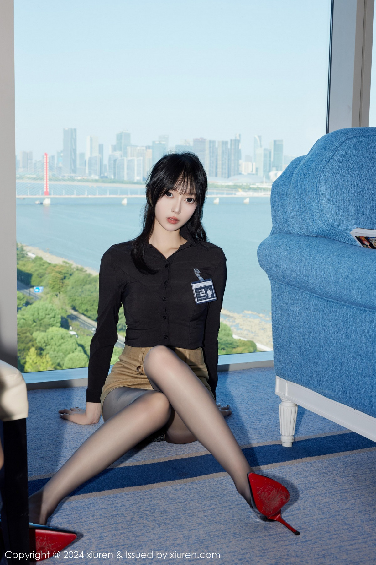 [XiuRen]高清写真图 2024.10.18 No.9309 玥儿玥er 短裙黑丝