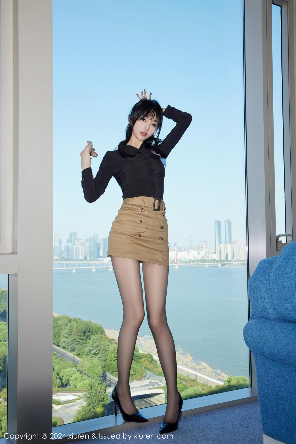 [XiuRen]高清写真图 2024.10.18 No.9309 玥儿玥er 短裙黑丝