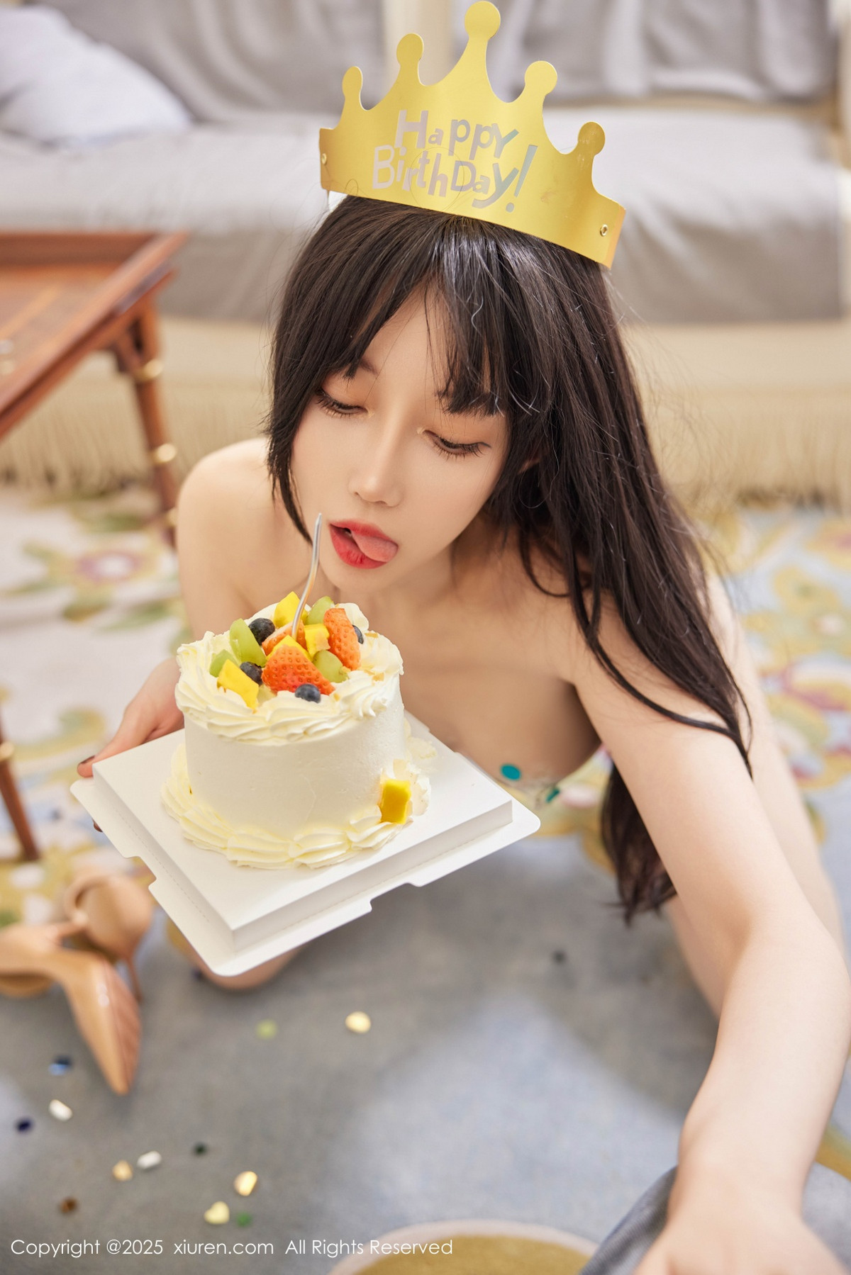 [XiuRen]高清写真图 2025.02.10 No.9864 玥儿玥er 丝袜美腿