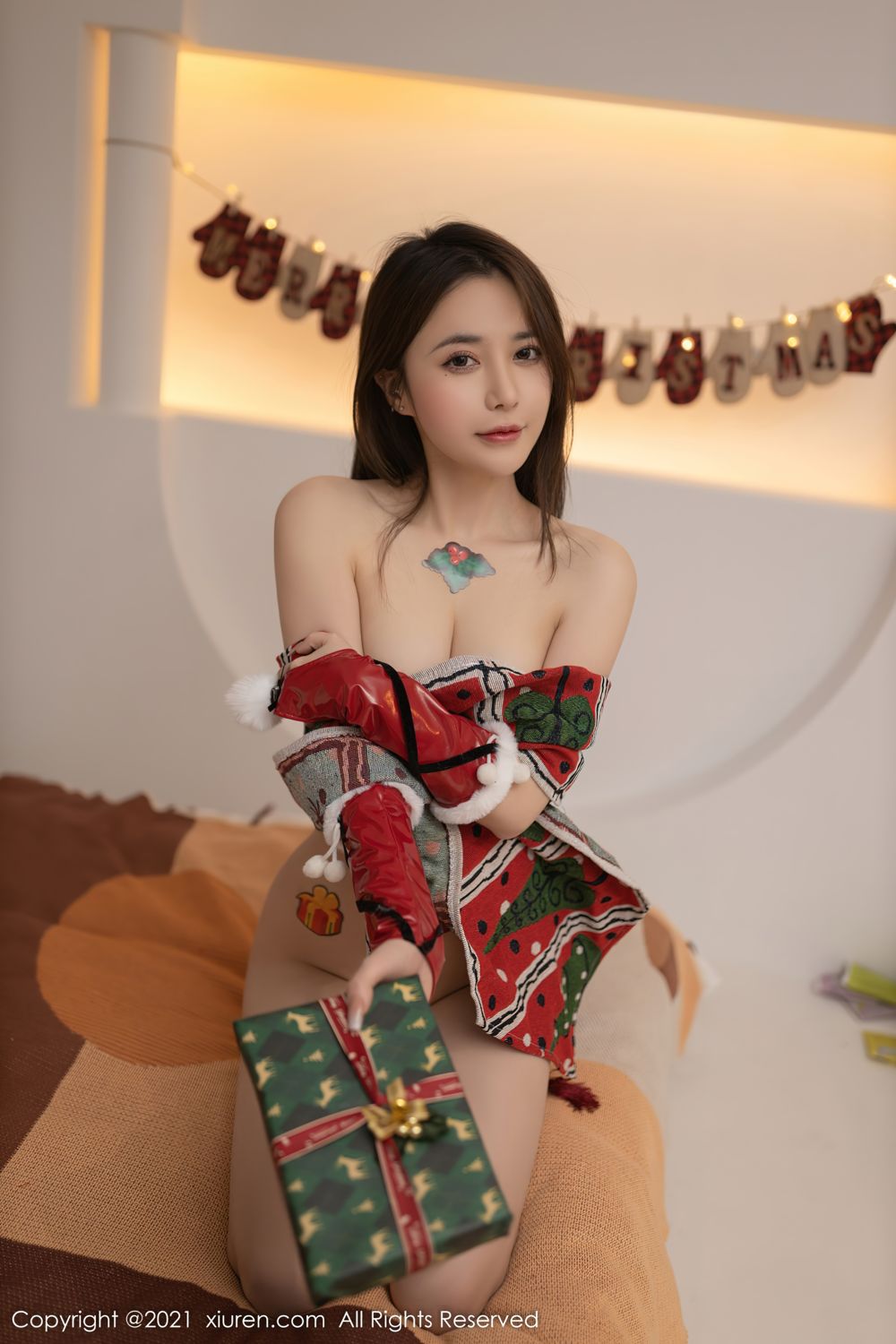 [XiuRen]高清写真图 2021.12.24 No.4383 鱼子酱Fish