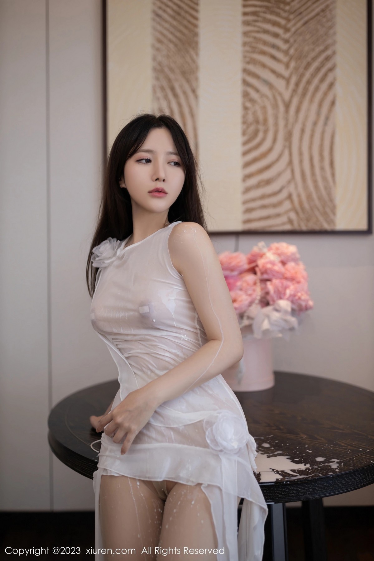 [XiuRen]高清写真图 2023.03.31 No.6512 鱼子酱Fish 美腿丝袜