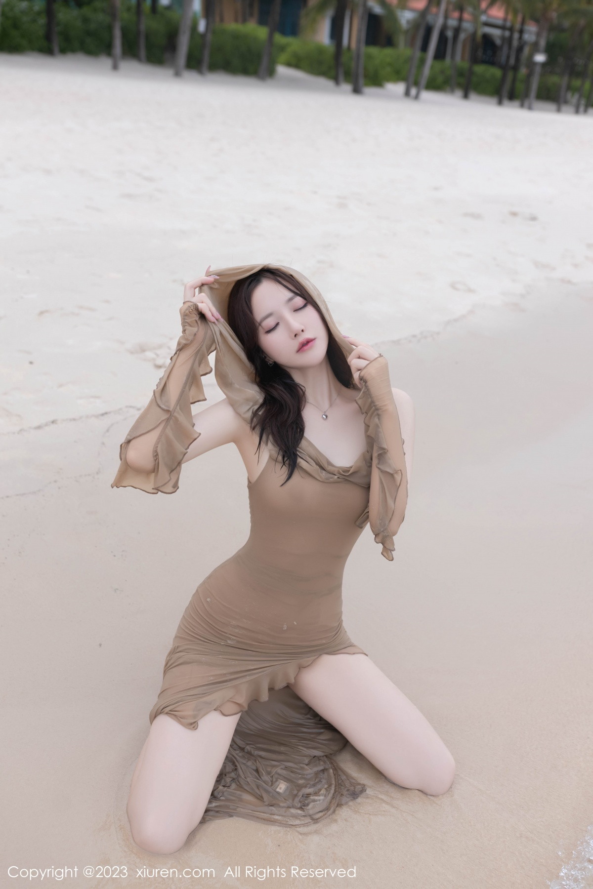 [XiuRen]高清写真图 2023.08.25 No.7288 鱼子酱Fish 沙滩美腿