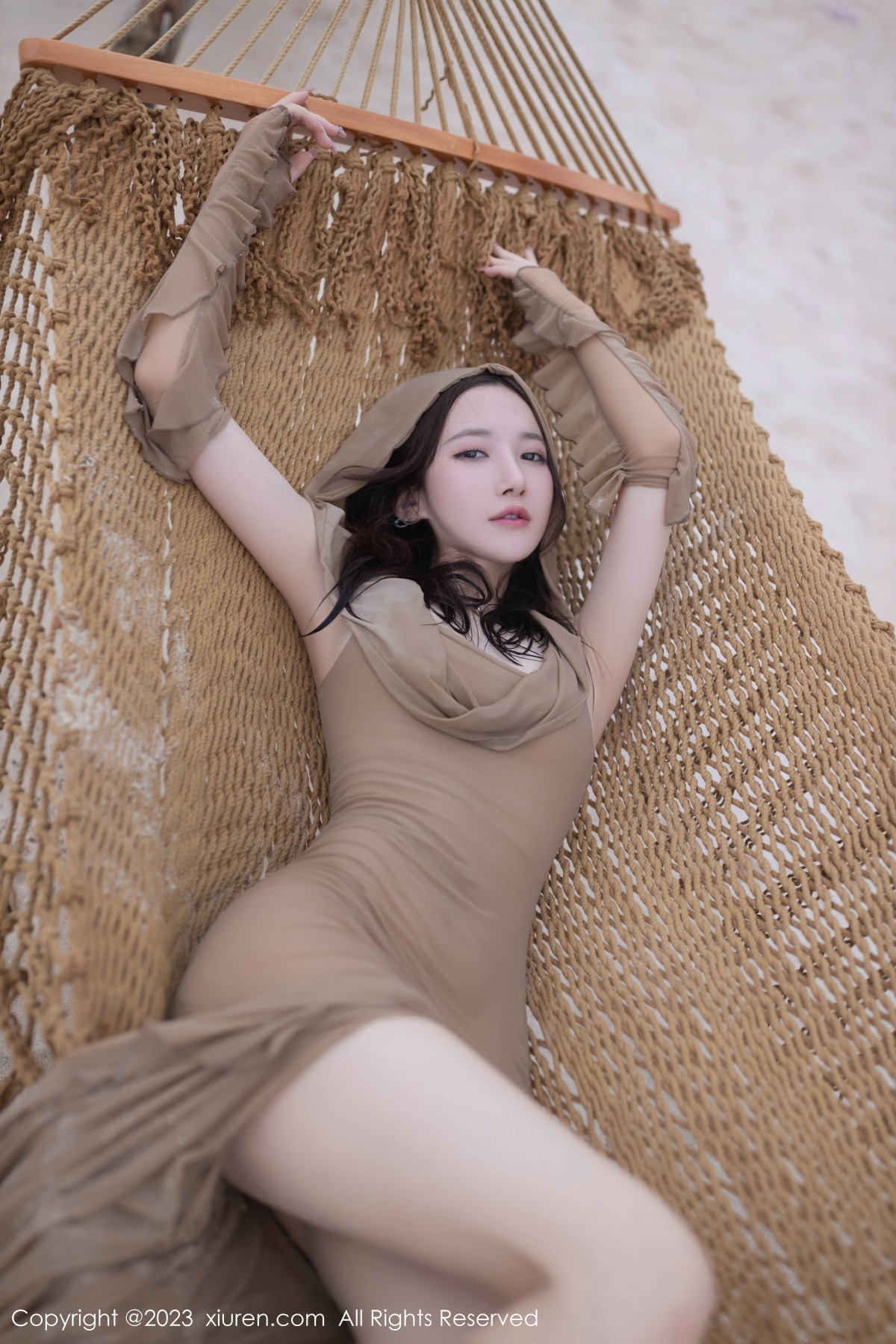 [XiuRen]高清写真图 2023.08.25 No.7288 鱼子酱Fish 沙滩美腿