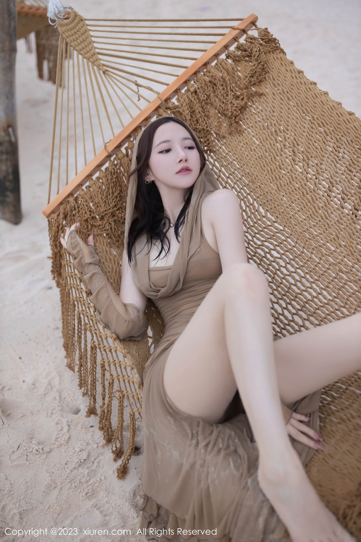 [XiuRen]高清写真图 2023.08.25 No.7288 鱼子酱Fish 沙滩美腿