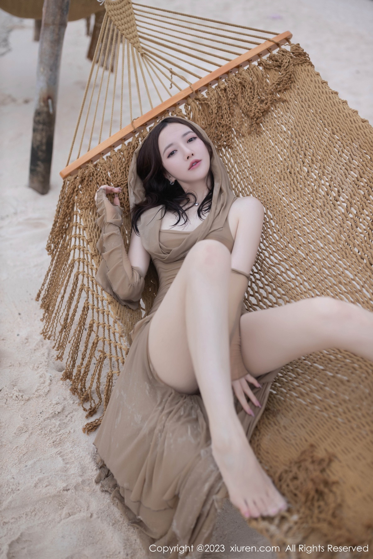 [XiuRen]高清写真图 2023.08.25 No.7288 鱼子酱Fish 沙滩美腿
