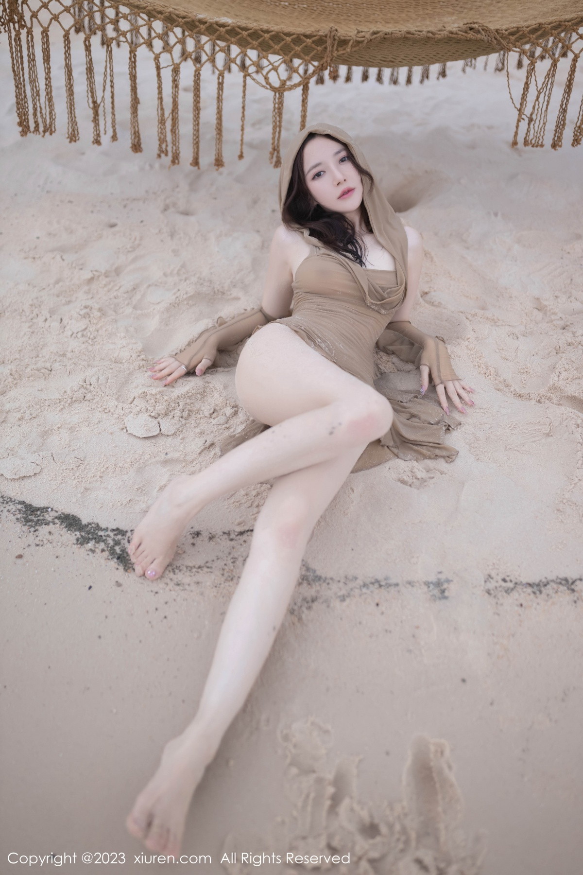 [XiuRen]高清写真图 2023.08.25 No.7288 鱼子酱Fish 沙滩美腿