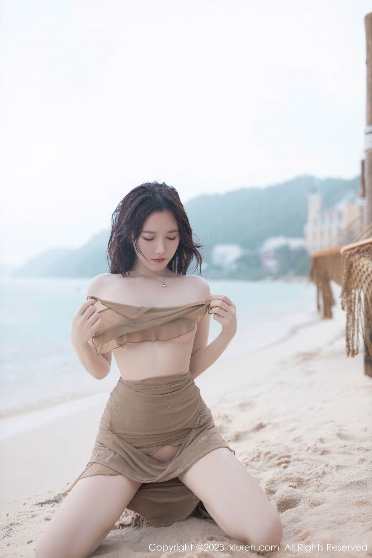 [XiuRen]高清写真图 2023.08.25 No.7288 鱼子酱Fish 沙滩美腿