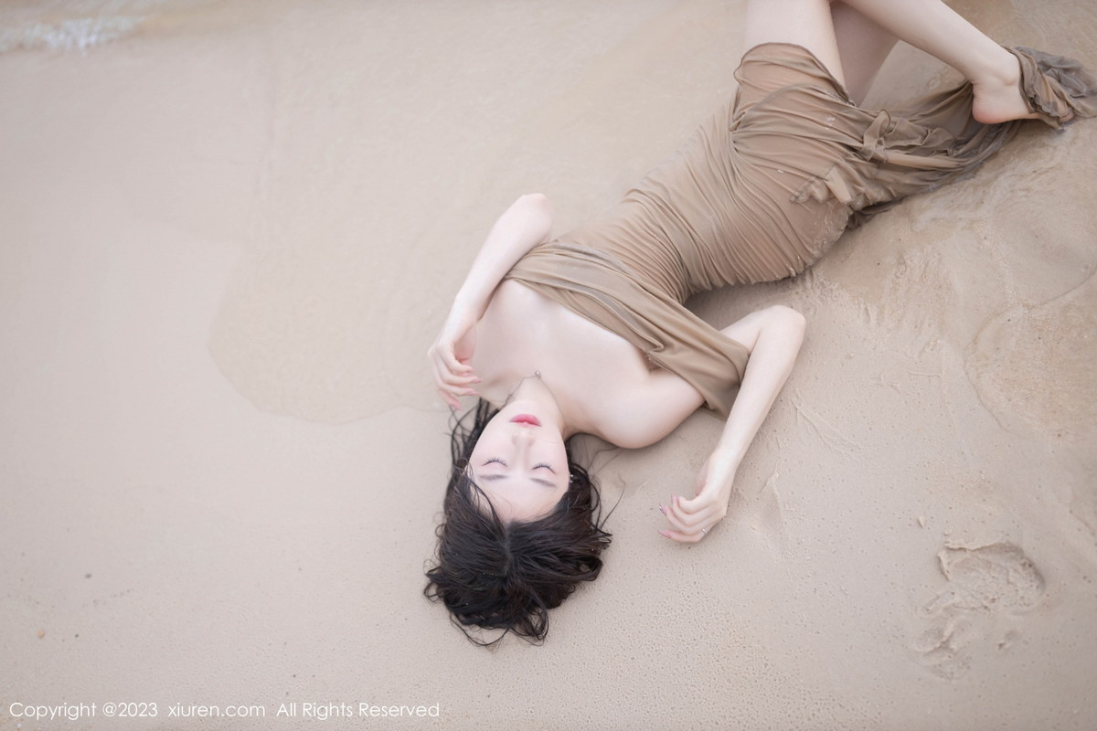 [XiuRen]高清写真图 2023.08.25 No.7288 鱼子酱Fish 沙滩美腿