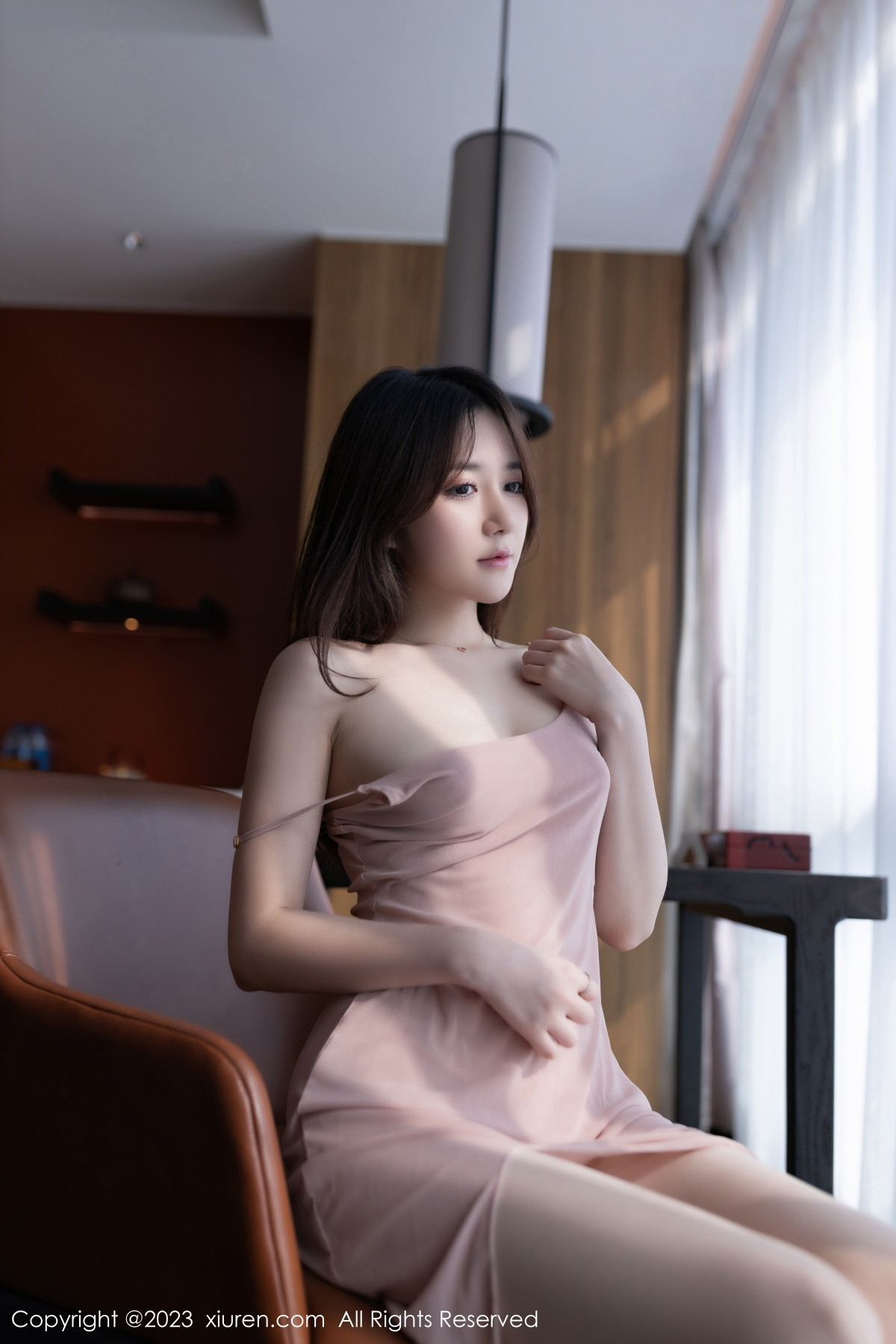 [XiuRen]高清写真图 2023.09.22 No.7429 鱼子酱Fish 长裙美腿