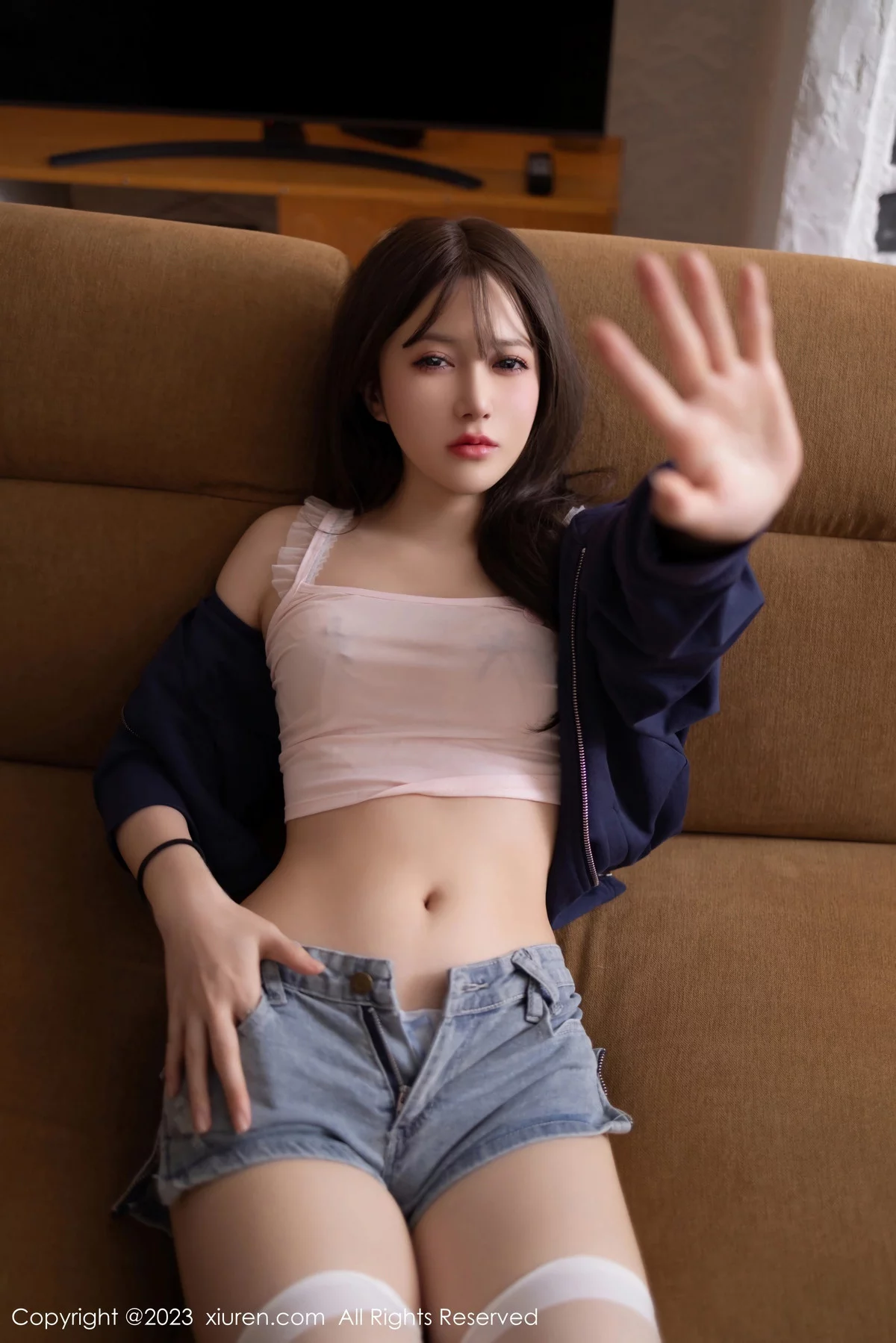 [XiuRen]高清写真图 2023.12.15 No.7817 鱼子酱Fish 丝袜美腿