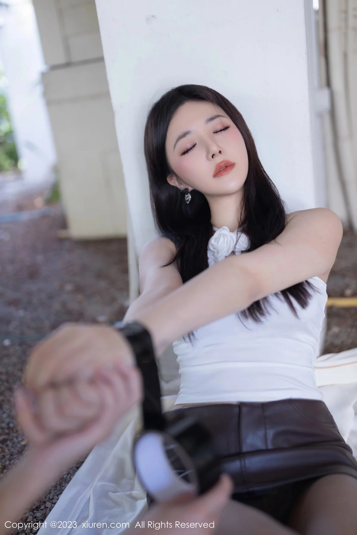 [XiuRen]高清写真图 2023.12.29 No.7888 鱼子酱Fish 短裙美腿