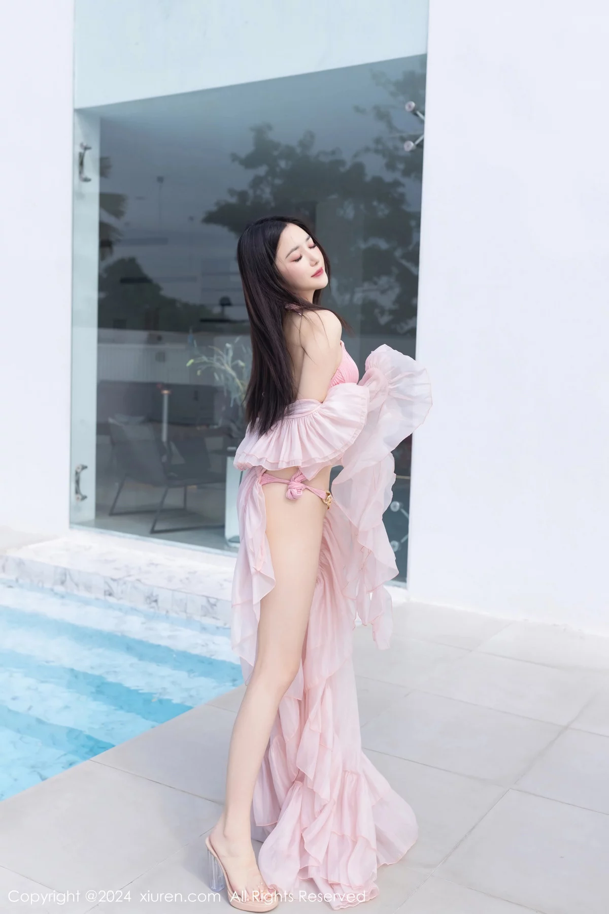 [XiuRen]高清写真图 2024.01.05 No.7920 鱼子酱Fish 比基尼美腿