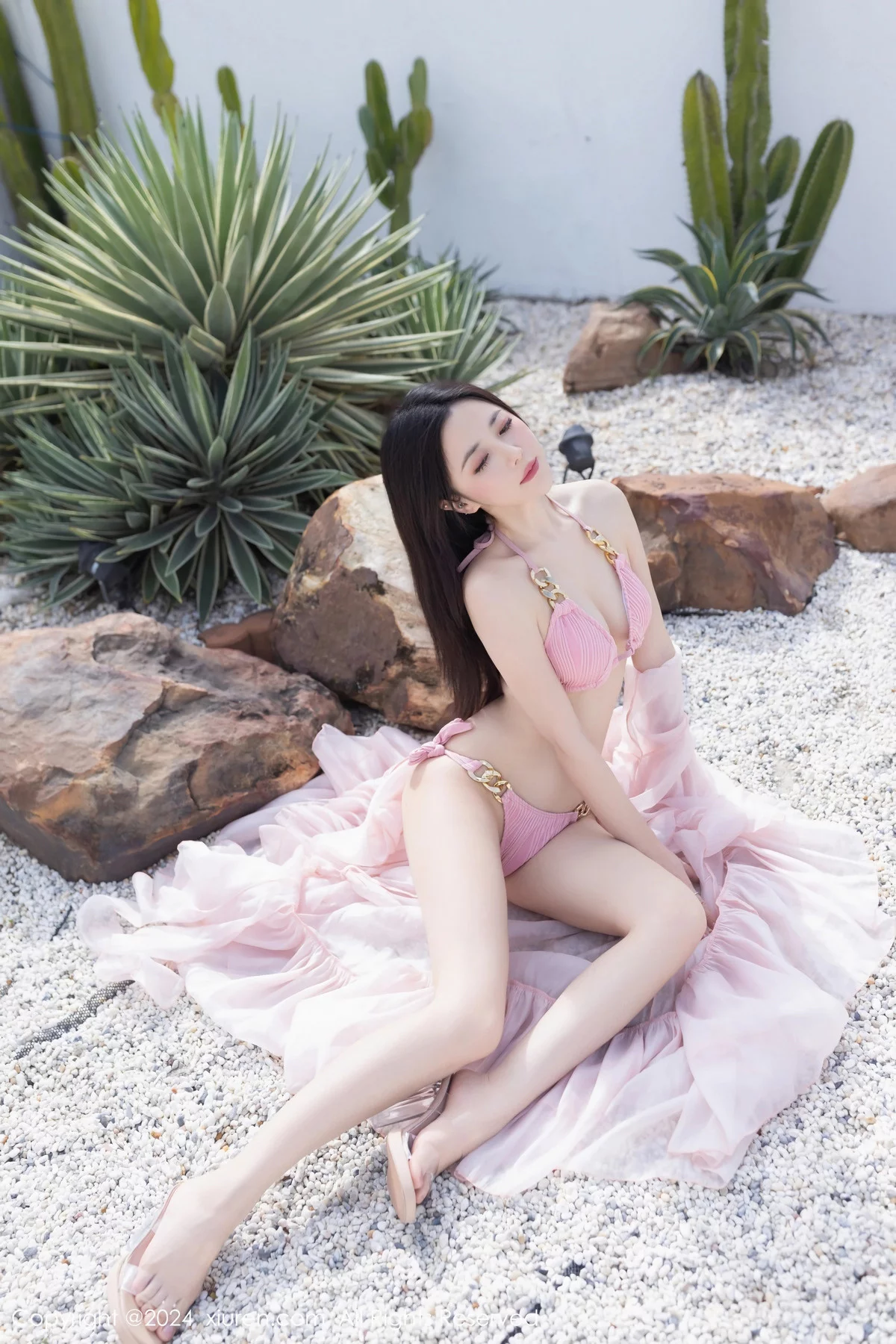 [XiuRen]高清写真图 2024.01.05 No.7920 鱼子酱Fish 比基尼美腿