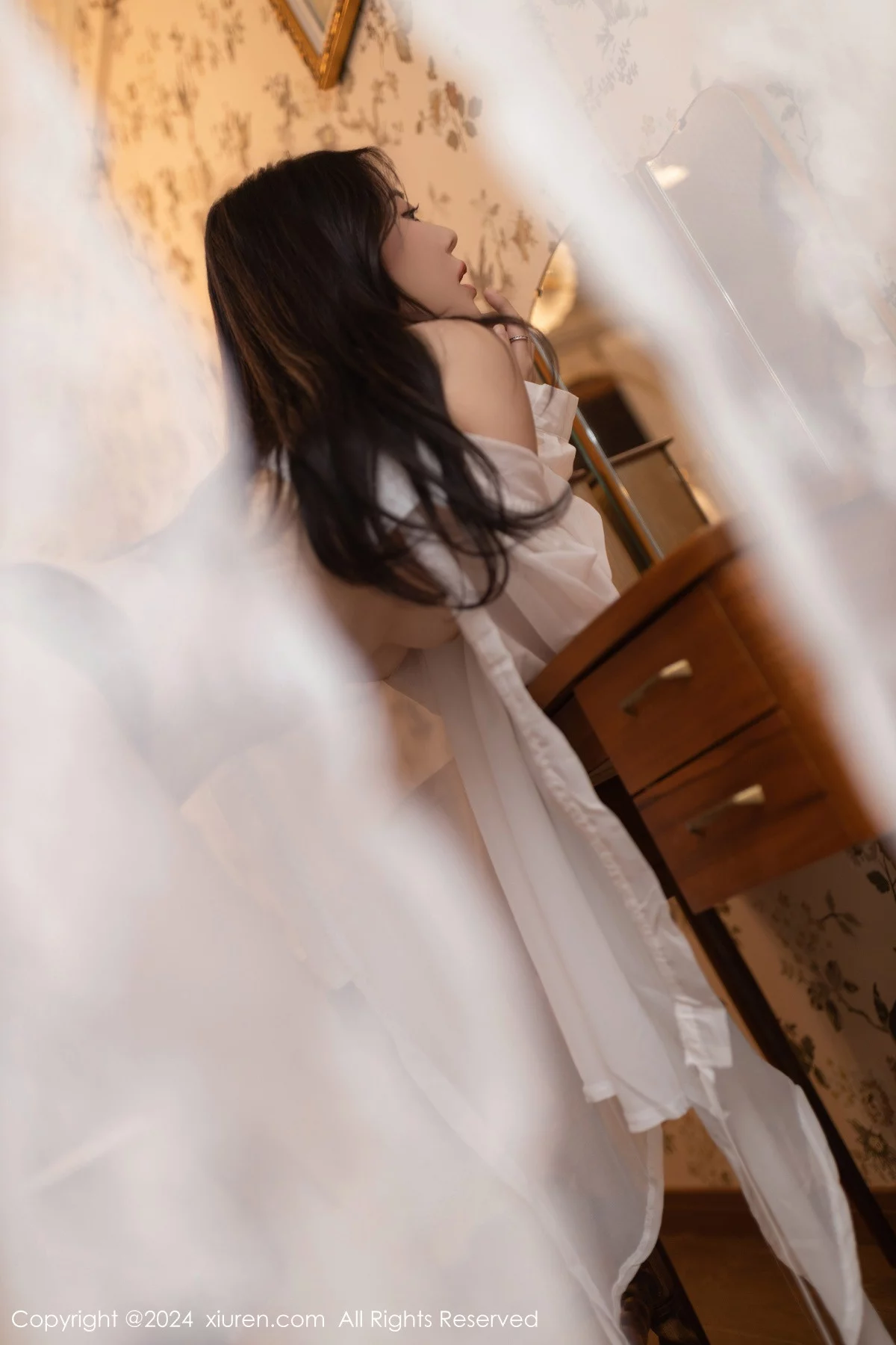 [XiuRen]高清写真图 2024.01.12 No.7955 鱼子酱Fish 黑丝美腿