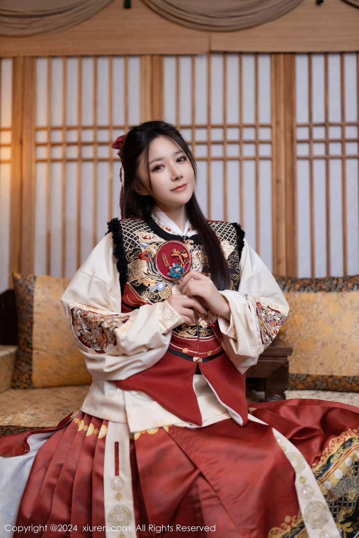 [XiuRen]高清写真图 2024.02.08 No.8095 鱼子酱Fish 美腿妩媚